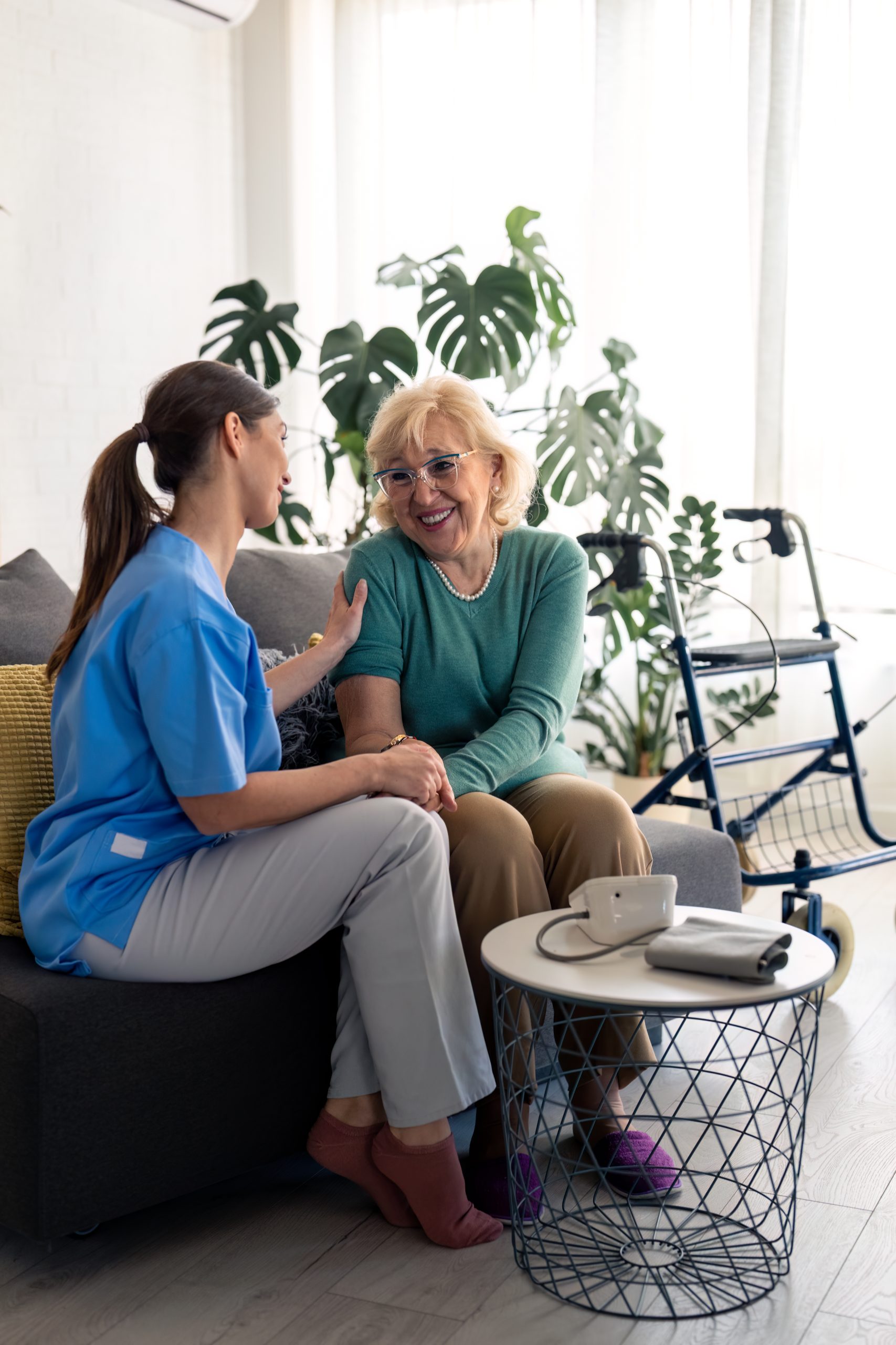 Support, trust and empathy during counseling or therapy with nurse at home